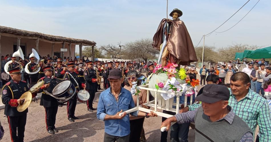 Multitudinaria fiesta en Atoj Pozo en honor a San Roque