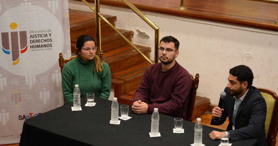 Capacitan a personal de la administracioacuten puacuteblica provincial en Inteligencia Emocional 