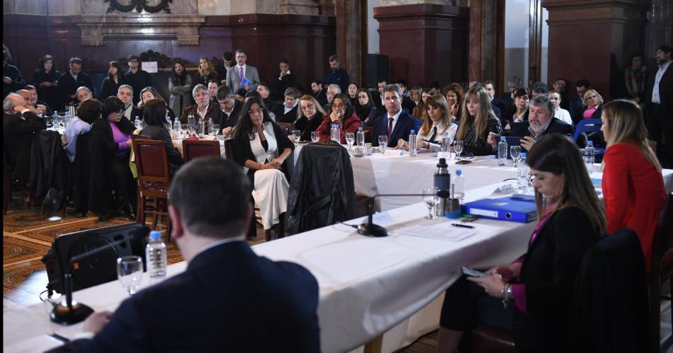 La senadora Zamora participoacute de la audiencia de presentacioacuten del candidato a la Corte Suprema Ariel Lijo