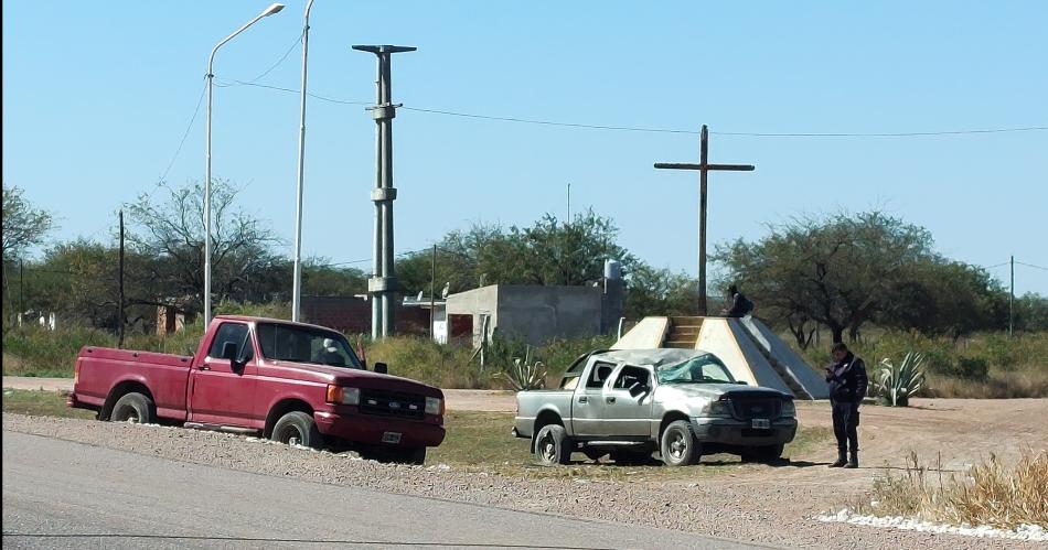 Dos heridos tras protagonizar un vuelco sobre la ruta 92