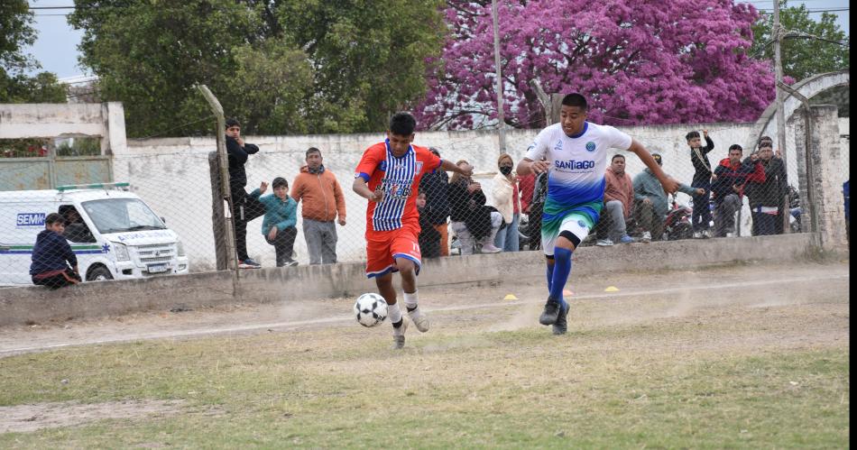 Unioacuten Santiago tiene todo a favor para ser semifinalista