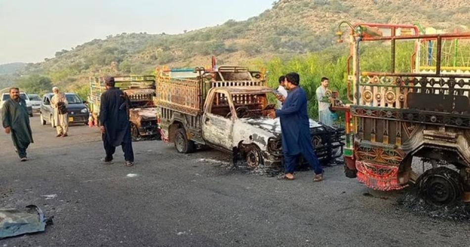 Ataques terroristas en Pakistaacuten dejaron al menos 39 muertos