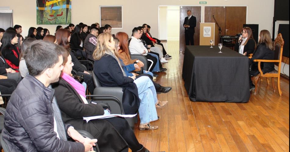 Estudiantes de Abogaciacutea de la Ucse visitaron Tribunales