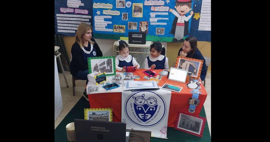 Original presentacioacuten de jardineritos en la Feria de Ciencia 