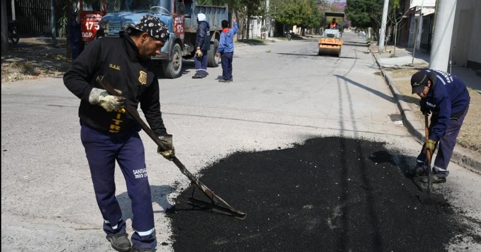 Obras Puacuteblicas de la Municipalidad trabajoacute con su programa de mantenimiento de calles