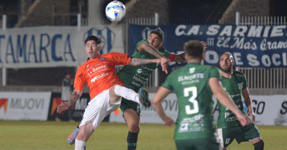 Sarmiento no pudo llegar a la cima porque empatoacute ante Sportivo Belgrano