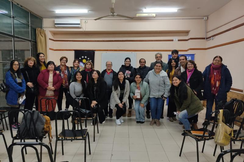 Club de Lectores santiaguentildeos un espacio para compartir autores y amistad