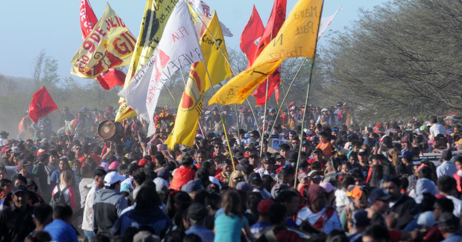 Multitudinaria demostracioacuten de fe por San Gil en la Fiesta Grande realizada en el paraje Sacha Pozo