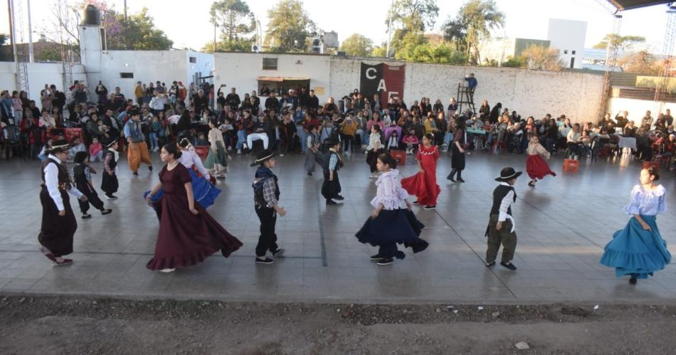 La ciudad de Friacuteas dio inicio a los festejos por el 150ordm aniversario