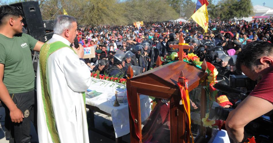 Multitudinaria demostracioacuten de fe por San Gil en la Fiesta Grande realizada en el paraje Sacha Pozo