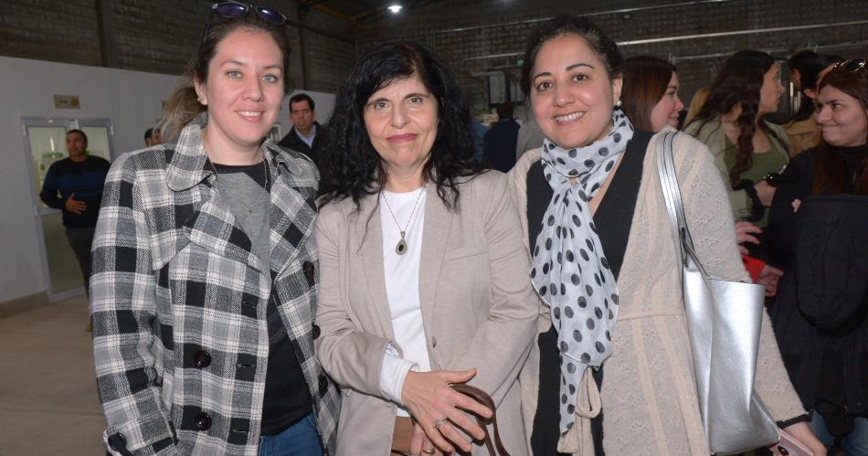 INAUGURAN FAacuteBRICA DE BEBIDAS WEISBURD