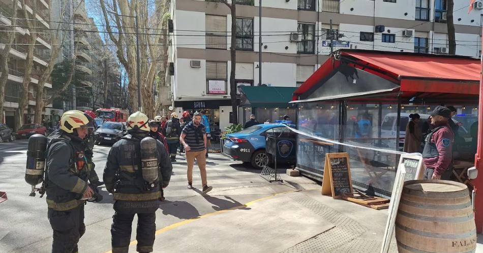 Explotoacute un paquete sospechoso en La Rural y hay 4 personas heridas