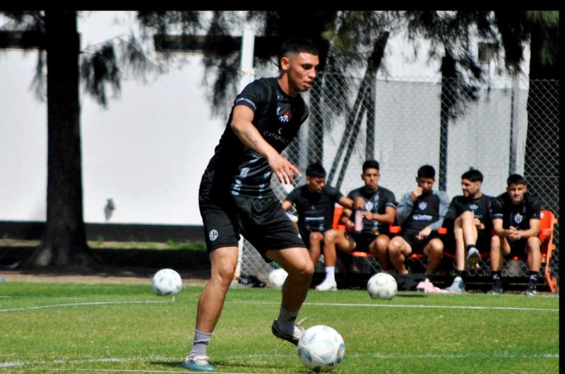 FUTURO Manuel Palavecino fue subido a Primera cuando De Felippe llegó y el lunes sumó sus primeros minutos ante Godoy Cruz