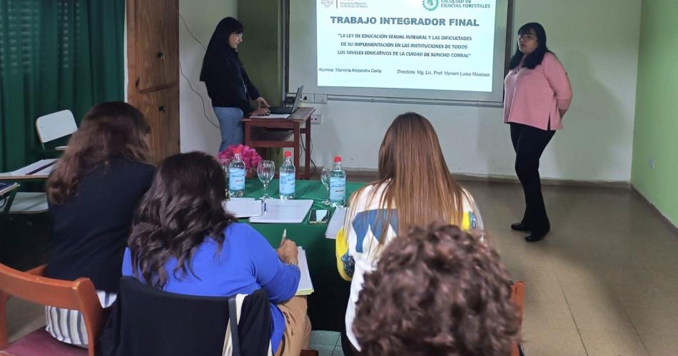 Unse- primera egresada de la Licenciatura en Ensentildeanza de la Biologiacutea