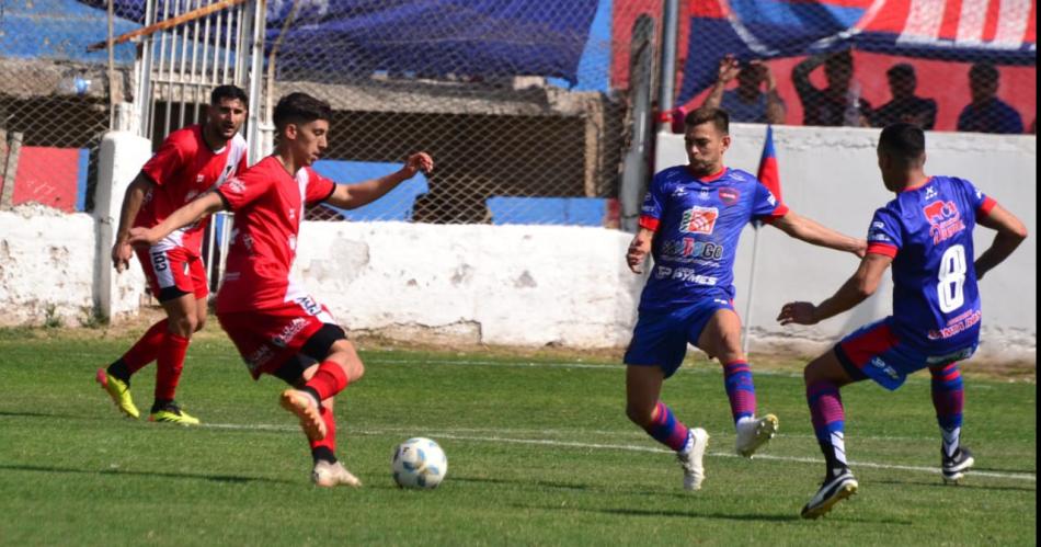 Guumlemes goleoacute a Deportivo Maipuacute y toma aire en la Zona A