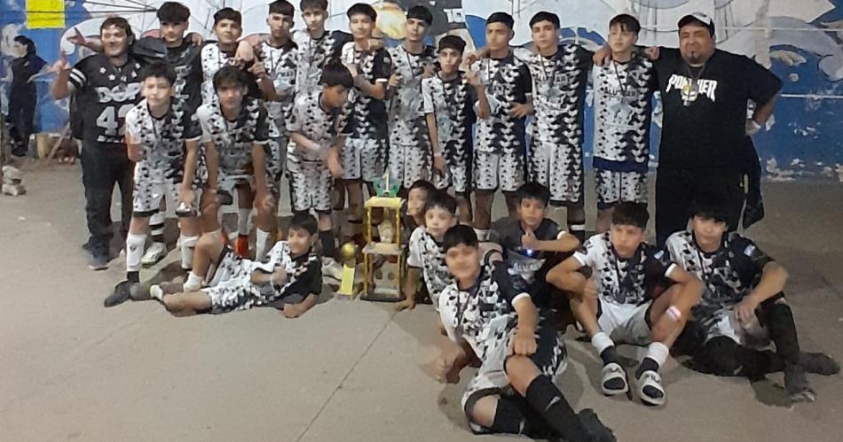 Los chicos de la Juventud Ferroviaria fueron campeones en Chaco