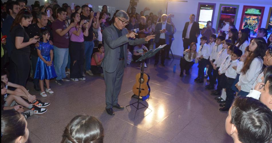 Noche de  glamour en la avant premiere de  La Estrella Azul