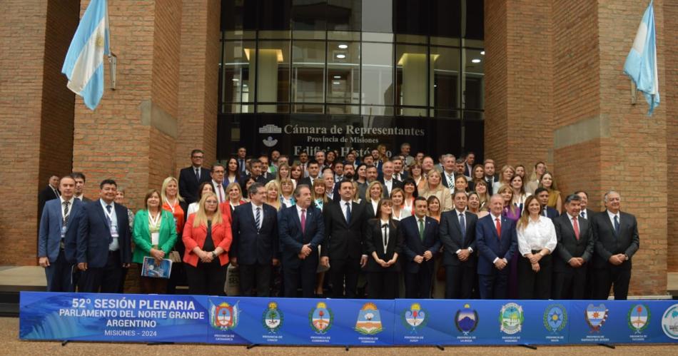 El Parlamento del Norte Grande pidioacute respetar las autonomiacuteas provinciales y en defensa del federalismo