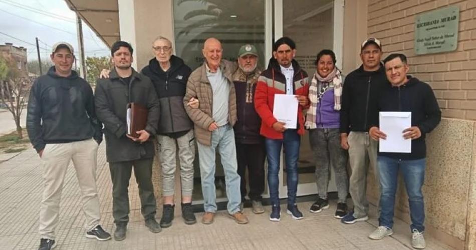 ACUERDO Norberto el padre de Javier Milei con los dirigentes del Mocase