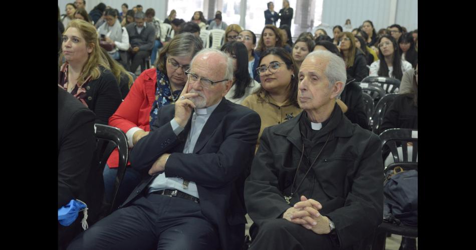 PARTICIPACIÓN Los obispos Mario Poli y Vicente Bokalic presidieron el encuentro de educación católica