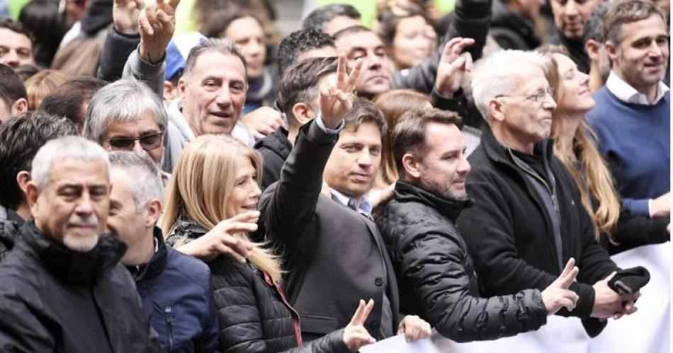 El gobernador bonaerense Axel Kicillof vuelve a encabezar un acto junto a la militancia (Foto- Gobierno de la provincia de Buenos Aires)