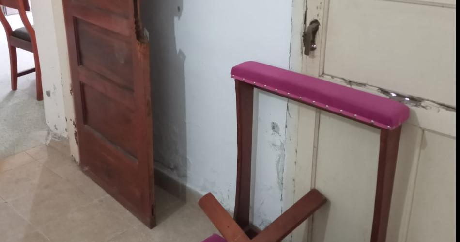 Rompen una puerta y roban bienes de la iglesia San Cayetano 