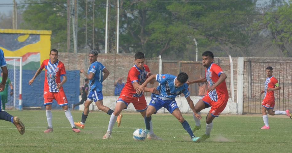 Unioacuten Santiago derrotoacute a Veacutelez y es bicampeoacuten del fuacutetbol santiaguentildeo