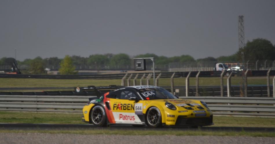 Enzo Eliacuteas y Marccedilal Muumlller ganaron los 300Km del Porsche Cup en Las Termas