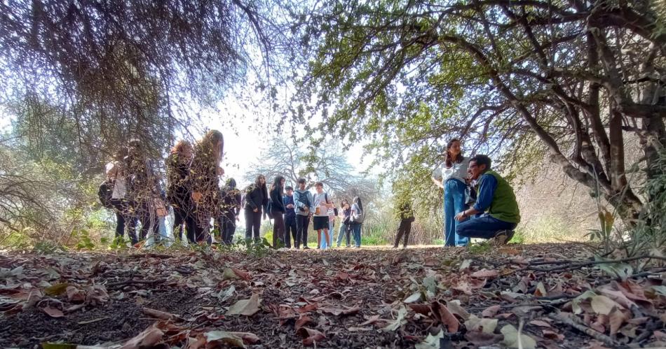 Escuelas bandentildeas concretan visitas al Jardiacuten Botaacutenico Unse