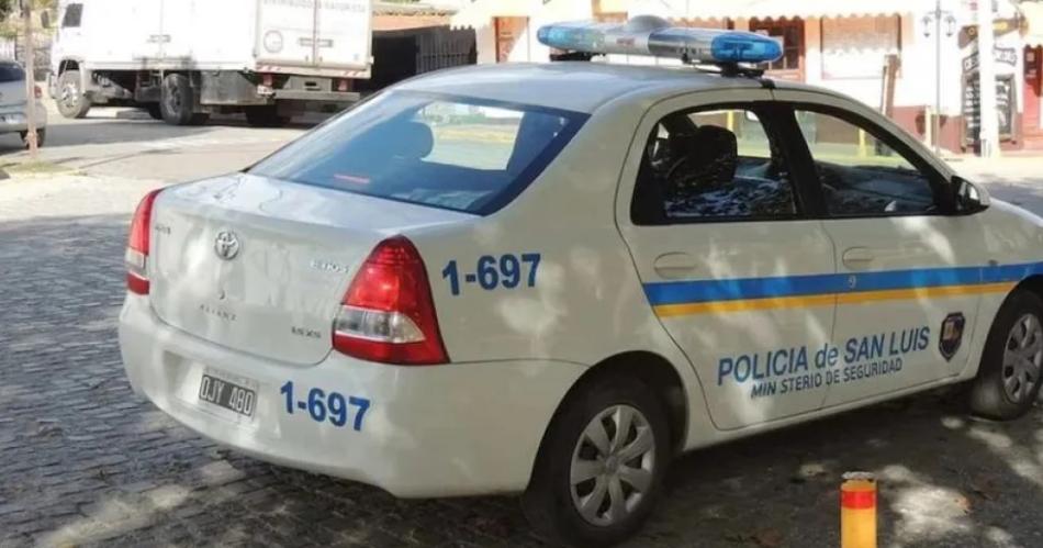 Mujer policiacutea matoacute a sus hijos dejoacute dos cartas y se fugoacute