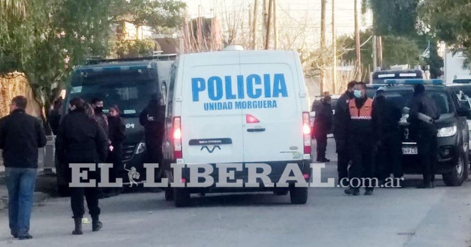 Conmocioacuten en pleno barrio Centro- hallan muerta a una adolescente de 14 antildeos