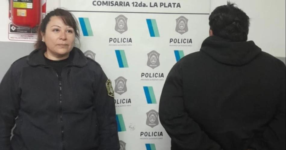 Degenerado se masturbaba en la viacutea puacuteblica- acaboacute detenido por exhibiciones obscenas y resistencia a la autoridad