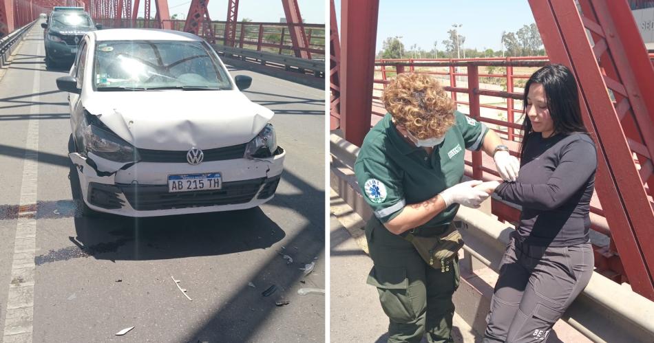 Siniestro vial en Puente Carretero- una mujer resultoacute lesionada