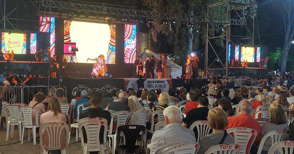 FOTOS- Comenzoacute la Fiesta Nacional del Canasto con destacada cartelera artiacutestica