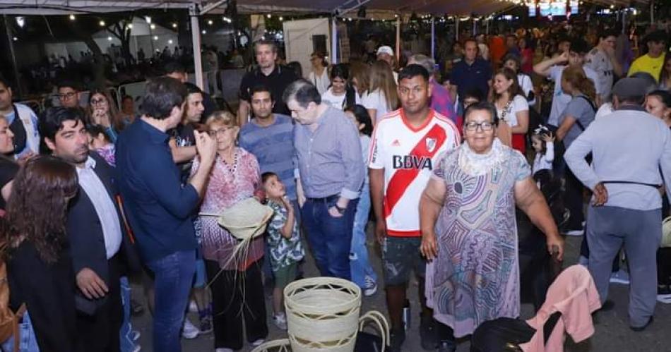 El gobernador Dr Gerardo Zamora  visitoacute la 44deg Fiesta Nacional del Canasto