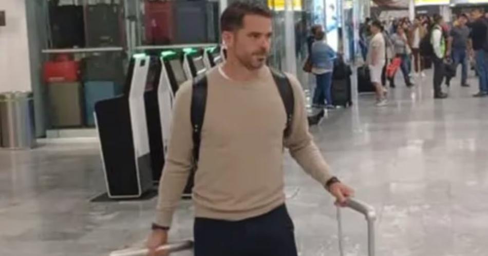 Gago llegoacute a la Argentina y mantildeana seraacute presentado como nuevo DT de Boca