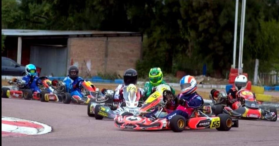 Gran Premio Coronacioacuten Karting Santiaguentildeo