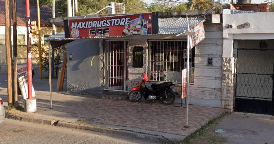 Saquean un conocido maxidrugstore- se llevan todo el alcohol que habiacutea