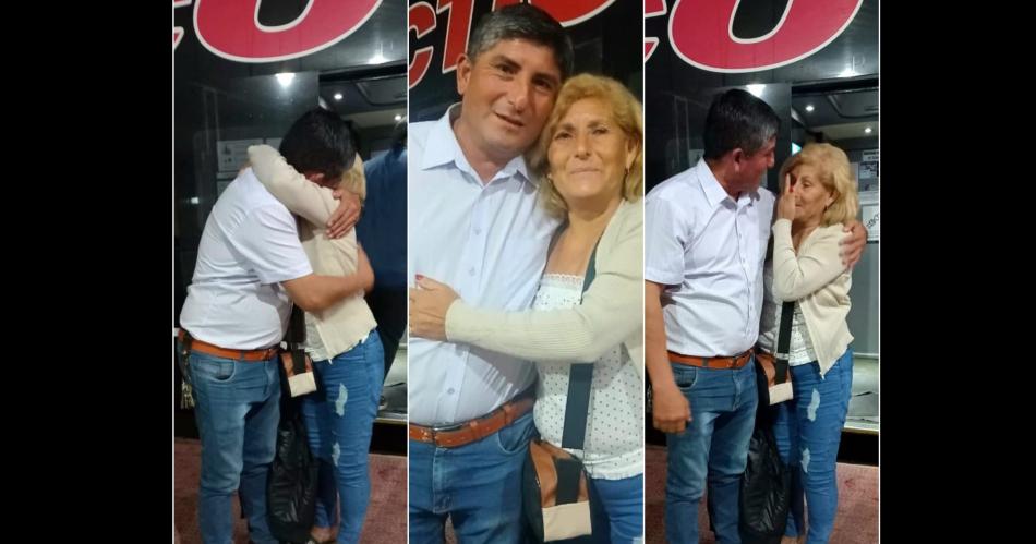 EMOTIVO VIDEO Madre e hijo se reencontraron despueacutes de 43 antildeos