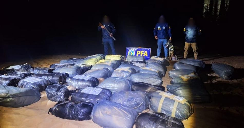 La Policiacutea Federal secuestroacute maacutes de 580 kilos de marihuana en operativo nocturno