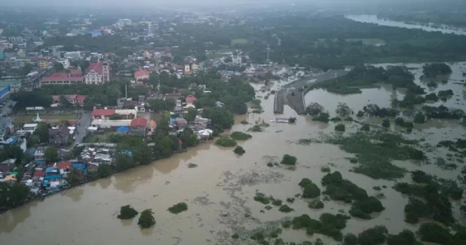 La tormenta tropical Trami dejoacute al menos 81 muertos en Filipinas