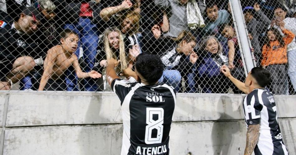 Rodrigo Atencio el goleador de la Copa Argentina al que lo motiva su familia