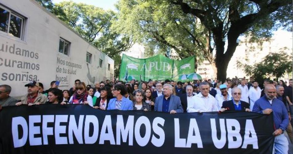 Crece el conflicto universitario- el Gobierno rechaza el documento de la UBA