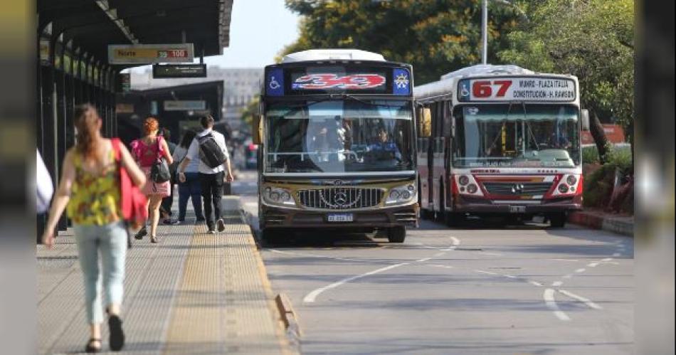 UTA y el Gobierno llegaron a un acuerdo y no habraacute paro de colectivos este jueves