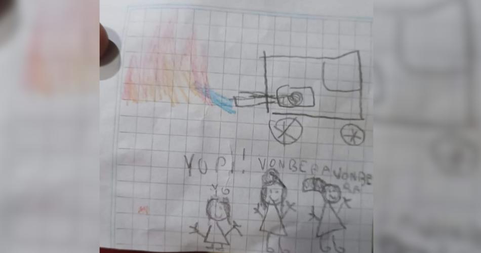 Gestos que alegran el corazoacuten- un nene le dedicoacute un dibujo a los Bomberos Voluntarios de Las Termas