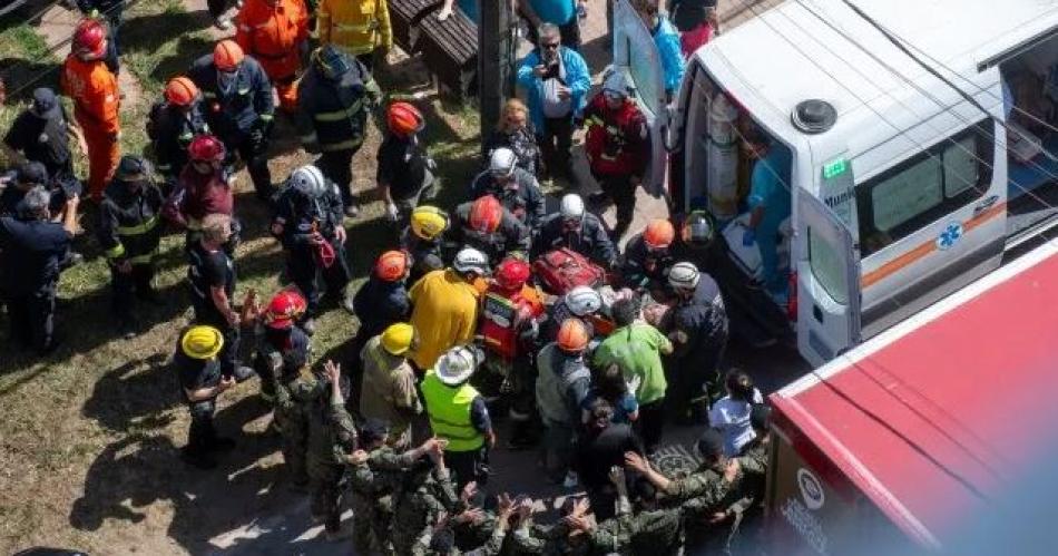 Fuertes tormentas complican el rescate de los desaparecidos tras el derrumbe del hotel