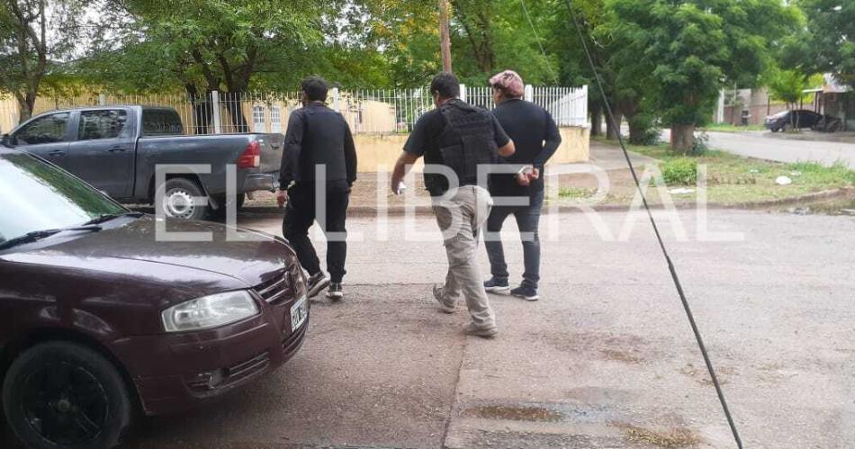 Operativo en Quimiliacute- joven peluquero arrestado por pornografiacutea infantil