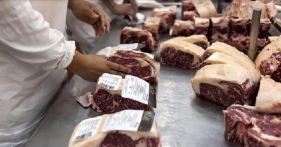 Las exportaciones de carne alcanzaron un reacutecord en 57 antildeos