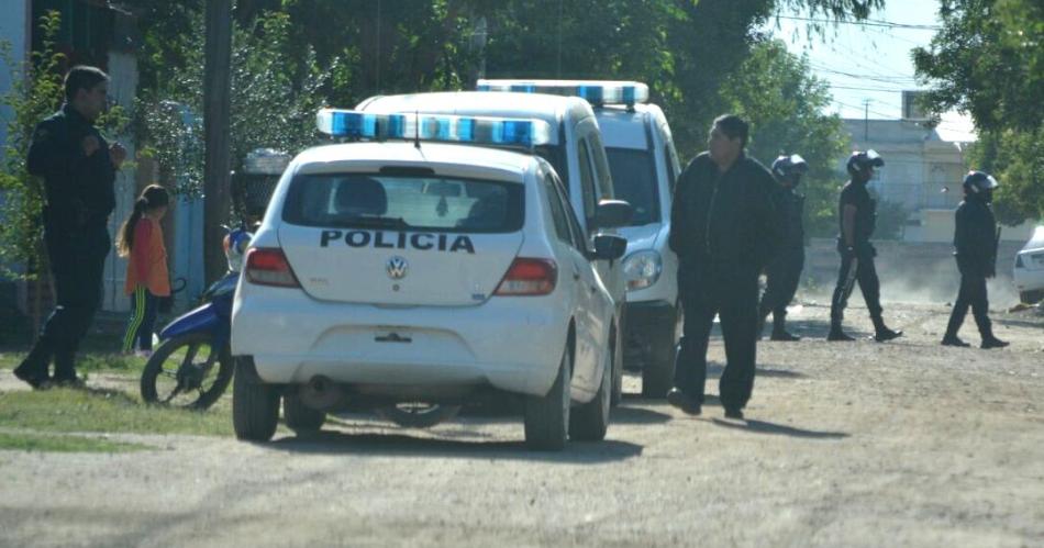 REDADAS- Los policías ejecutaron varios allanamientos en La Banda Secuestraron mltiples repuestos de motocicletas Y hasta anoche solo se encontraba detenido Rodríguez