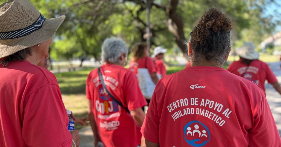 Llevan adelante una caminata saludable por el Diacutea Mundial de la Diabetes